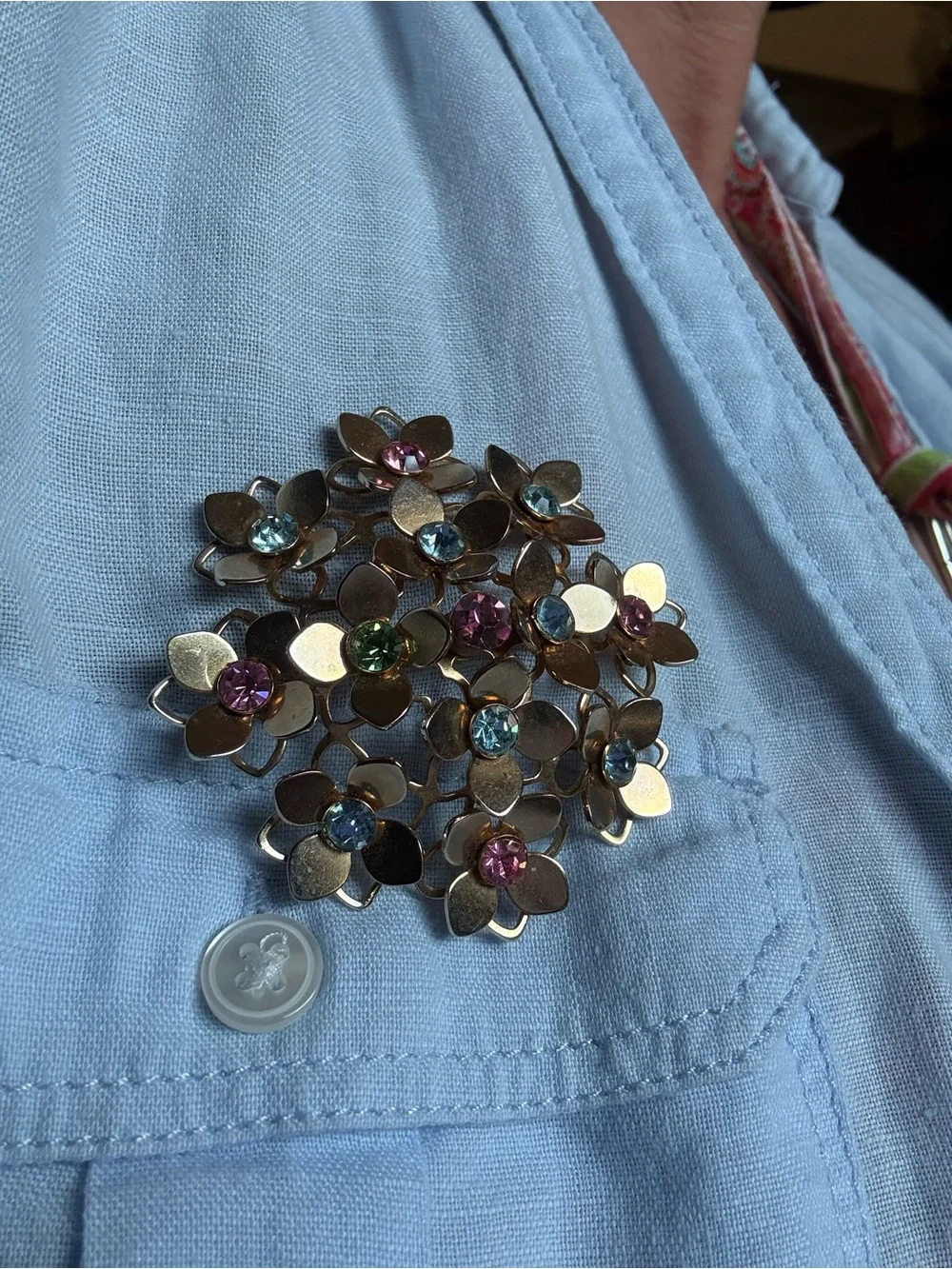 Vintage 1950s 60s Hydrangea Flower Rhinestone Brooch Gold Tone
